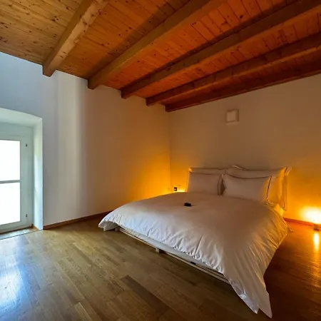 In The Old City, Piazza Grande Apartman